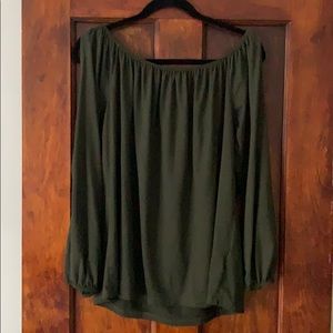 Open shoulder flowy top